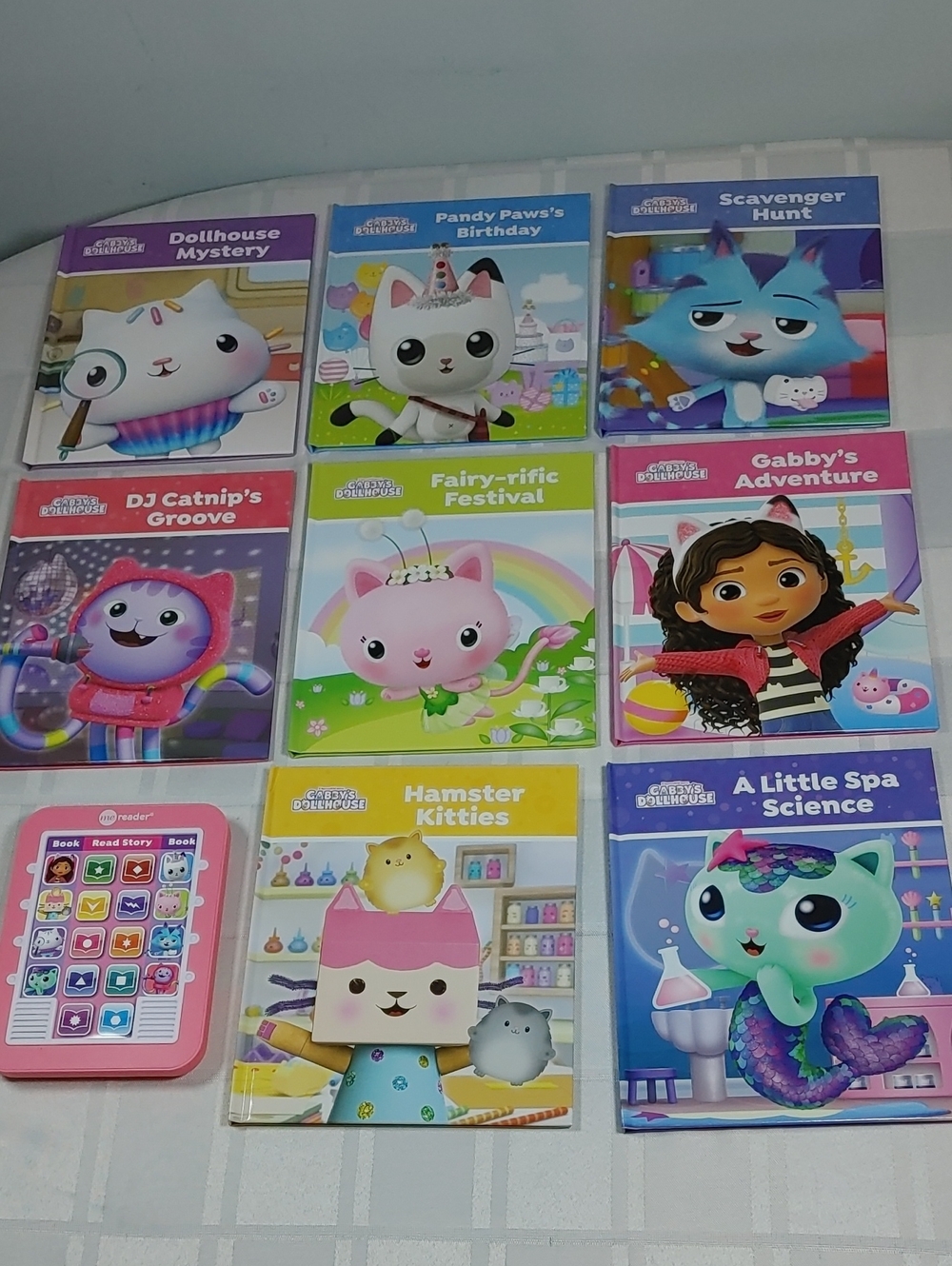 Gabby's Dollhouse 8-Book Library and Electronic Reader in Box